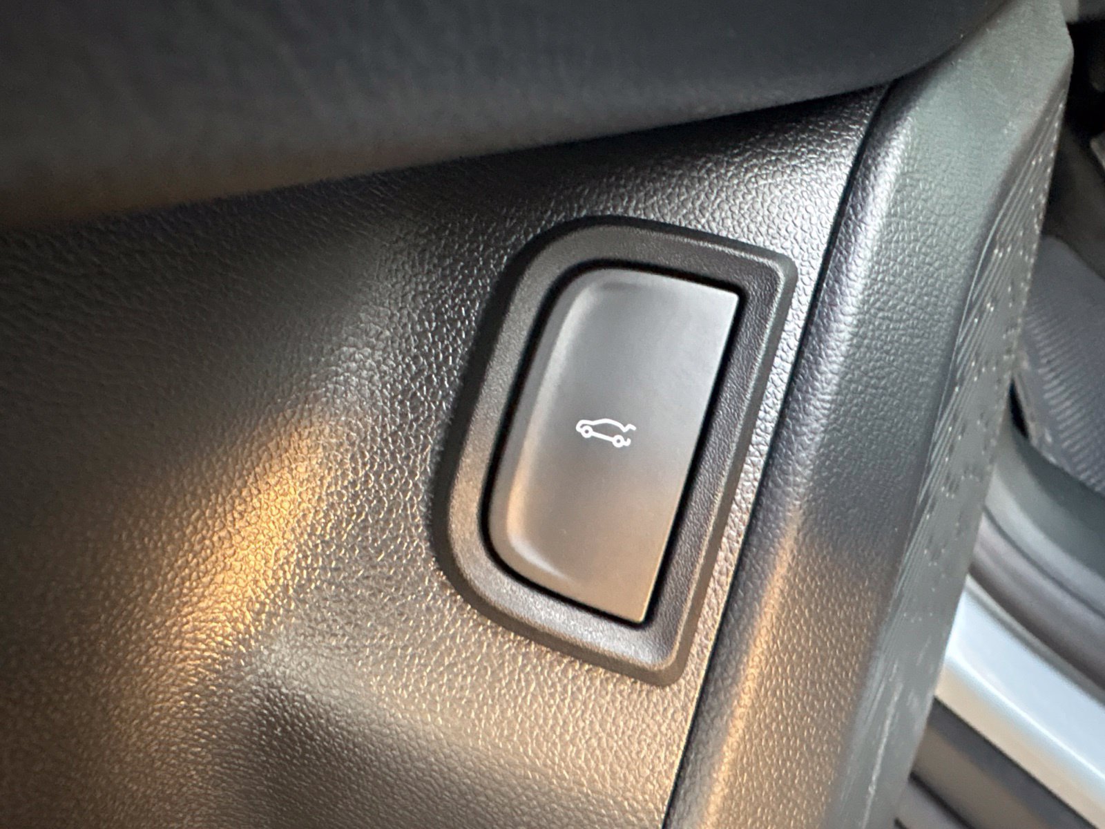 New 2027 Chevrolet Equinox LT w/ Convenience Package II FWD image 12