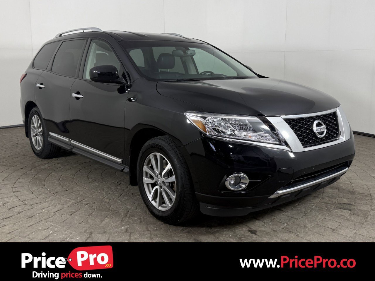 Used 2016 Nissan Pathfinder SL AWD/4WD image 1