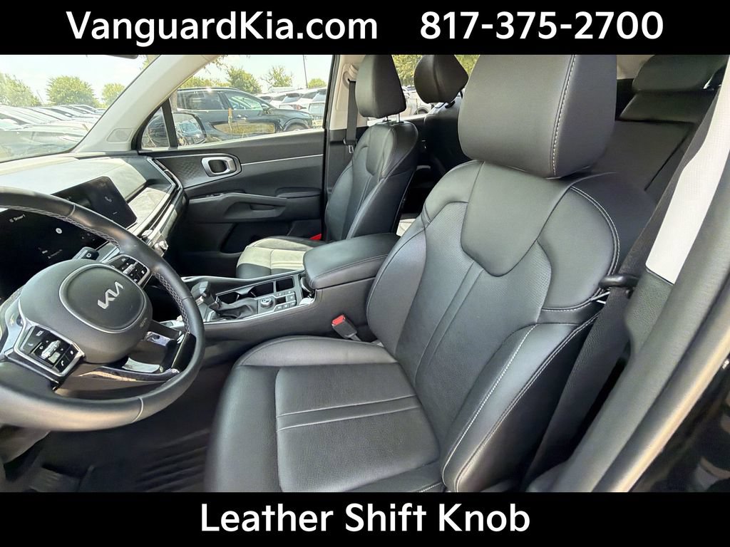 Certified 2025 Kia Sorento S FWD image 15