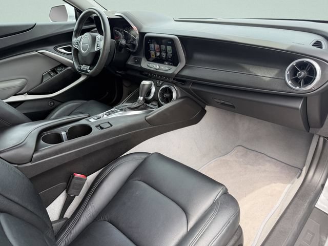 Used 2018 Chevrolet Camaro SS RWD image 15