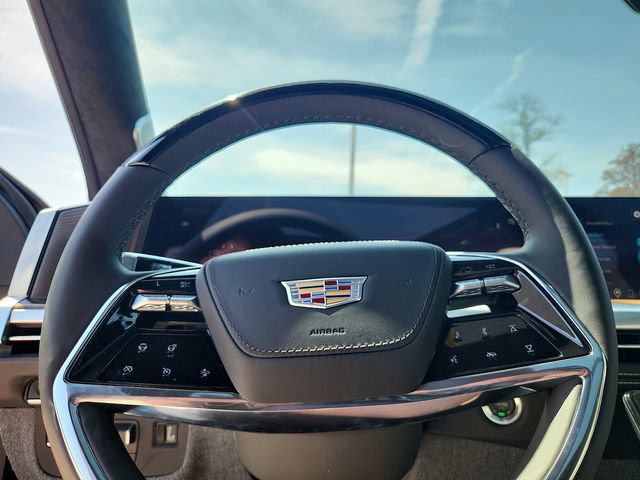 New 2026 Cadillac Escalade Platinum Sport w/ LPO, ONYX Package AWD/4WD image 15