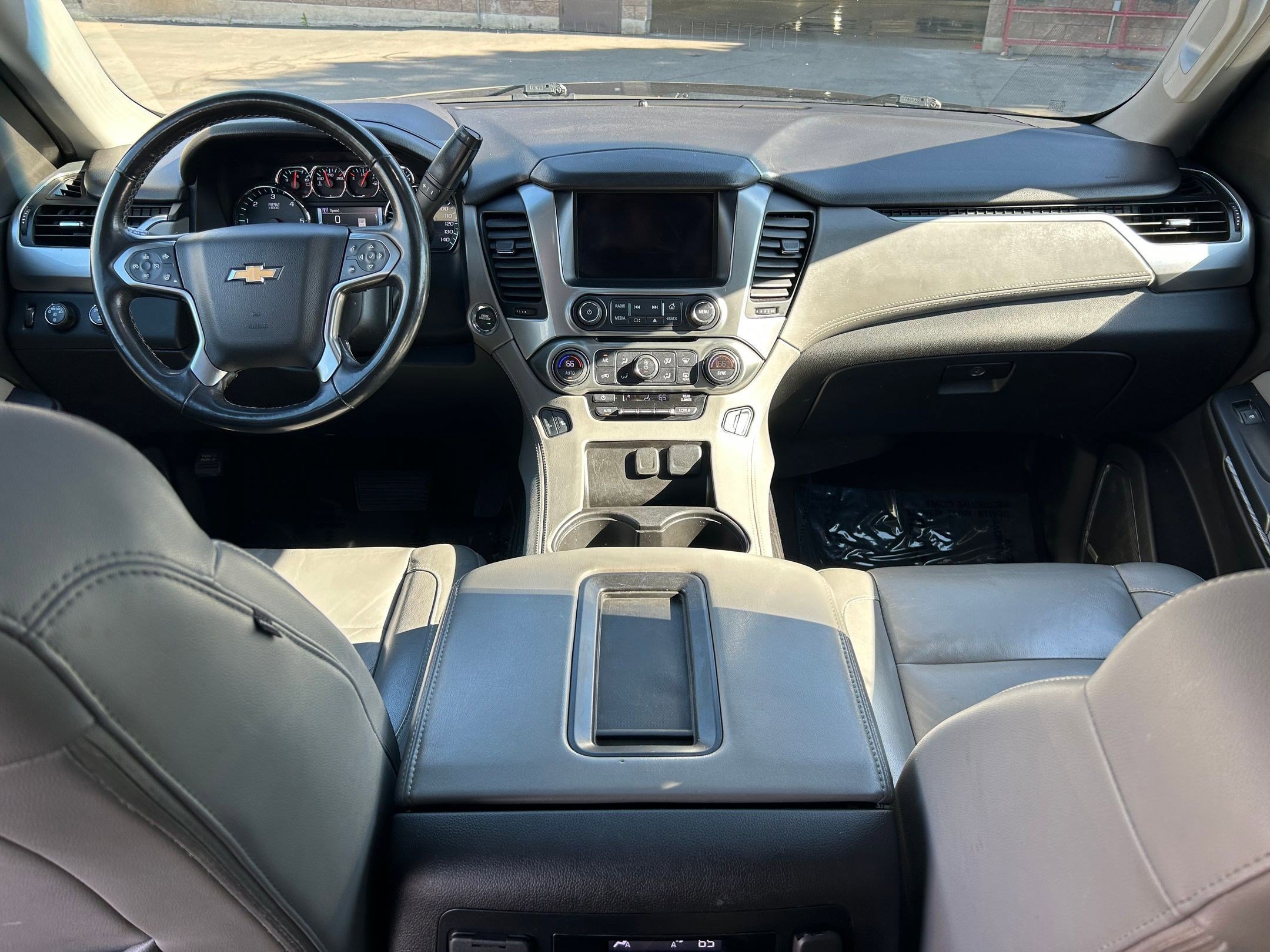Used 2020 Chevrolet Suburban LT AWD/4WD image 21