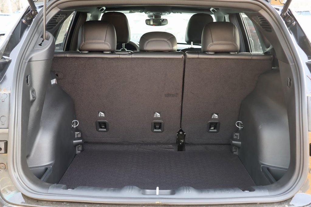 New 2024 Jeep Compass Latitude w/ Convenience Group AWD/4WD image 12