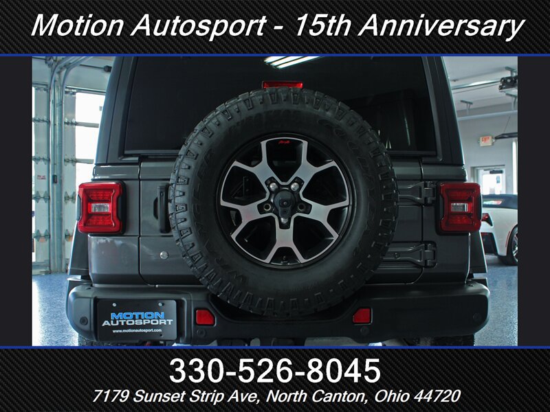 Used 2018 Jeep Wrangler Unlimited Rubicon w/ Dual Top Group AWD/4WD image 6