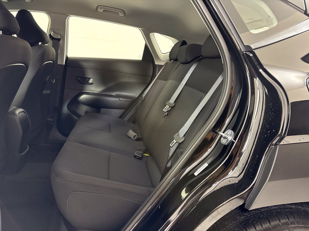 New 2027 Hyundai Kona SE FWD image 18