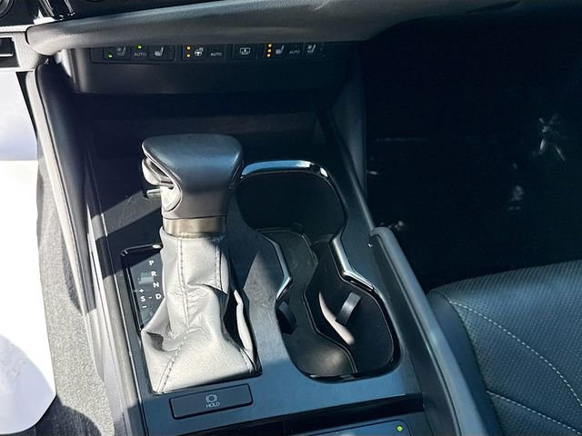 Used 2024 Lexus ES 350 Luxury w/ Technology Package image 16