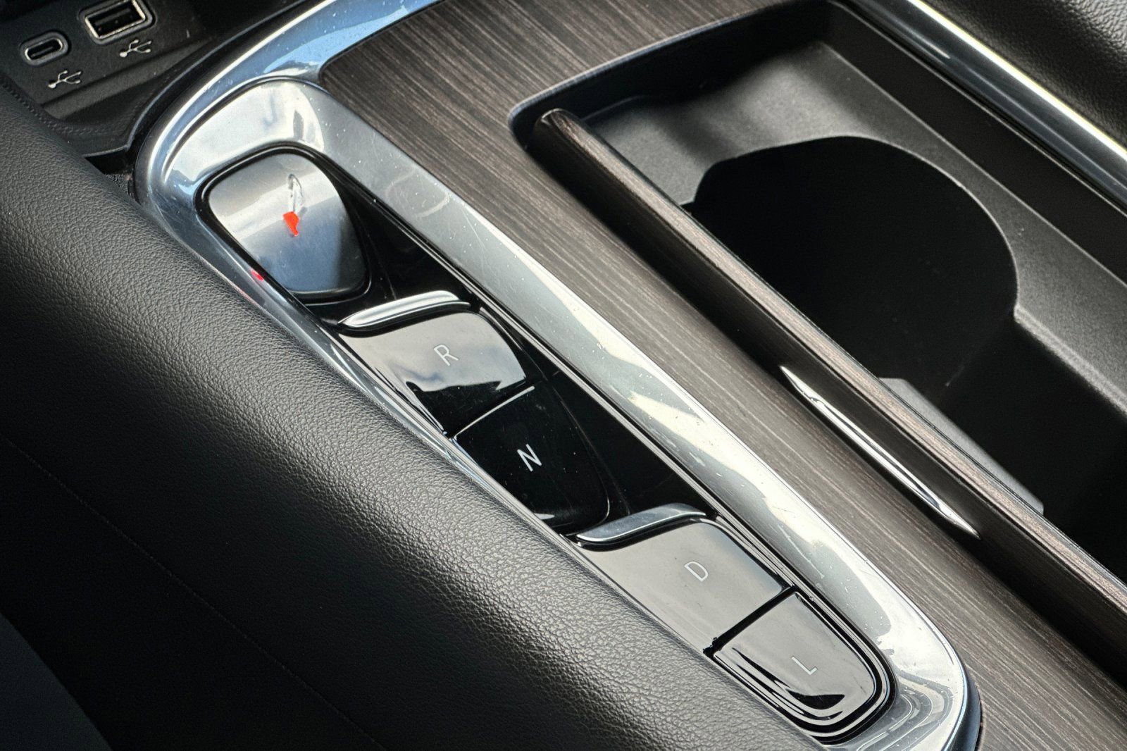 Certified 2023 Buick Enclave Avenir image 23