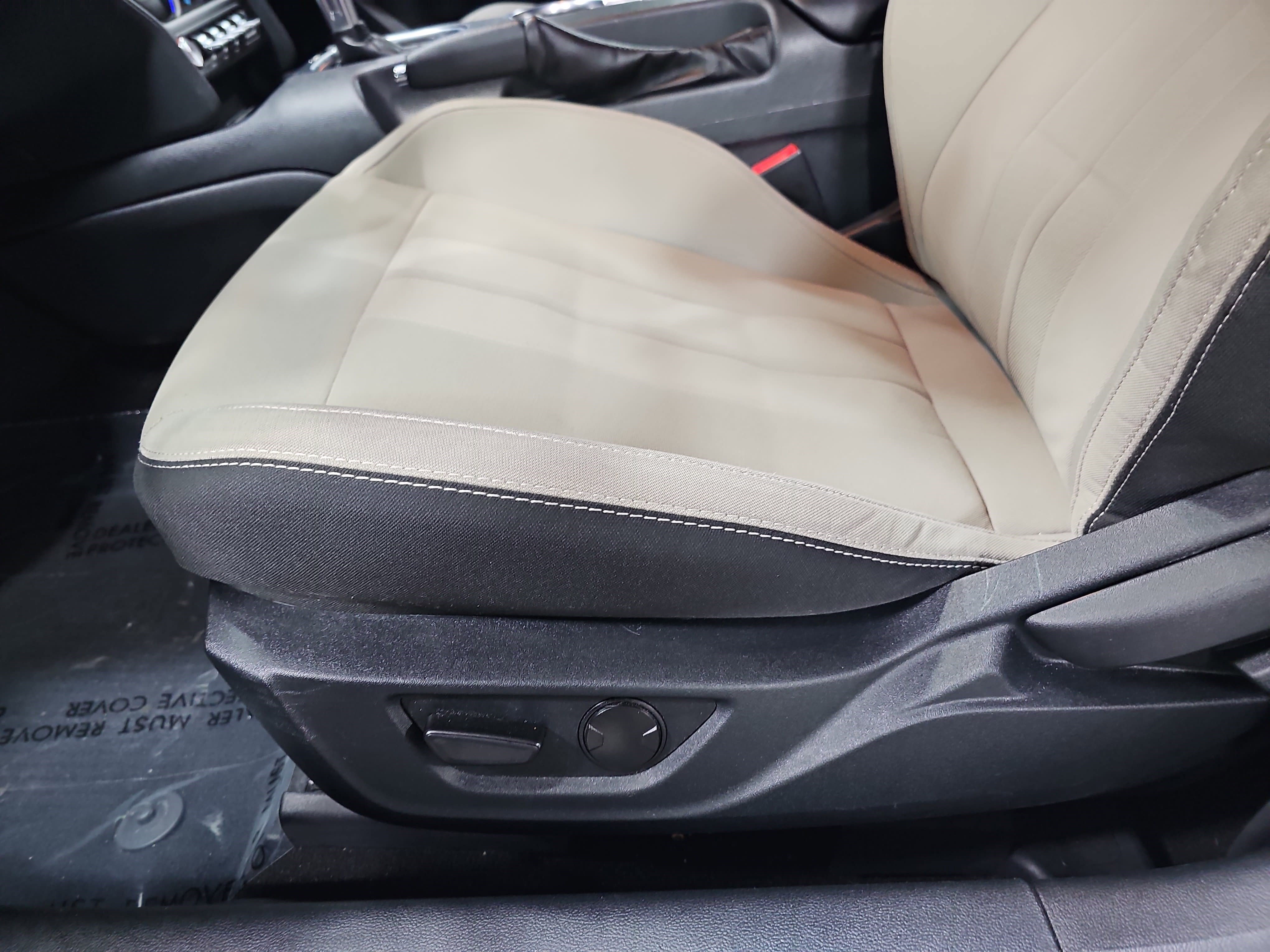 Used 2023 Ford Mustang Convertible w/ Equipment Group 101A image 31