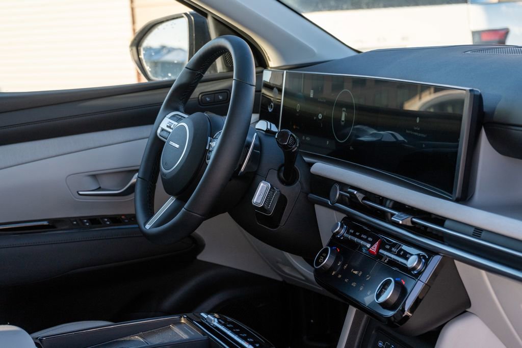 New 2025 Hyundai Tucson Limited image 11