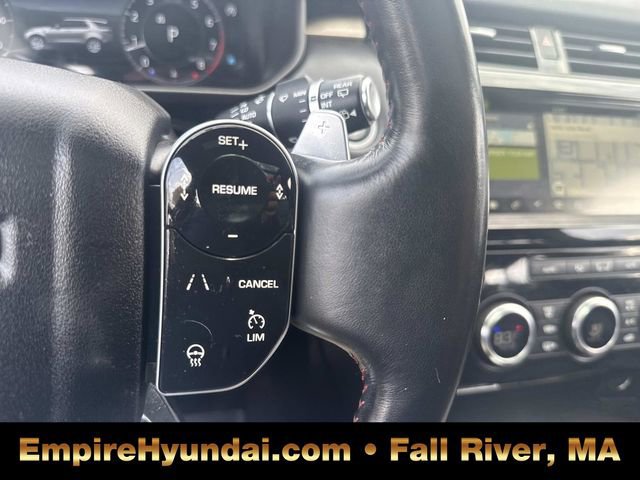 Used 2019 Land Rover Discovery HSE image 30