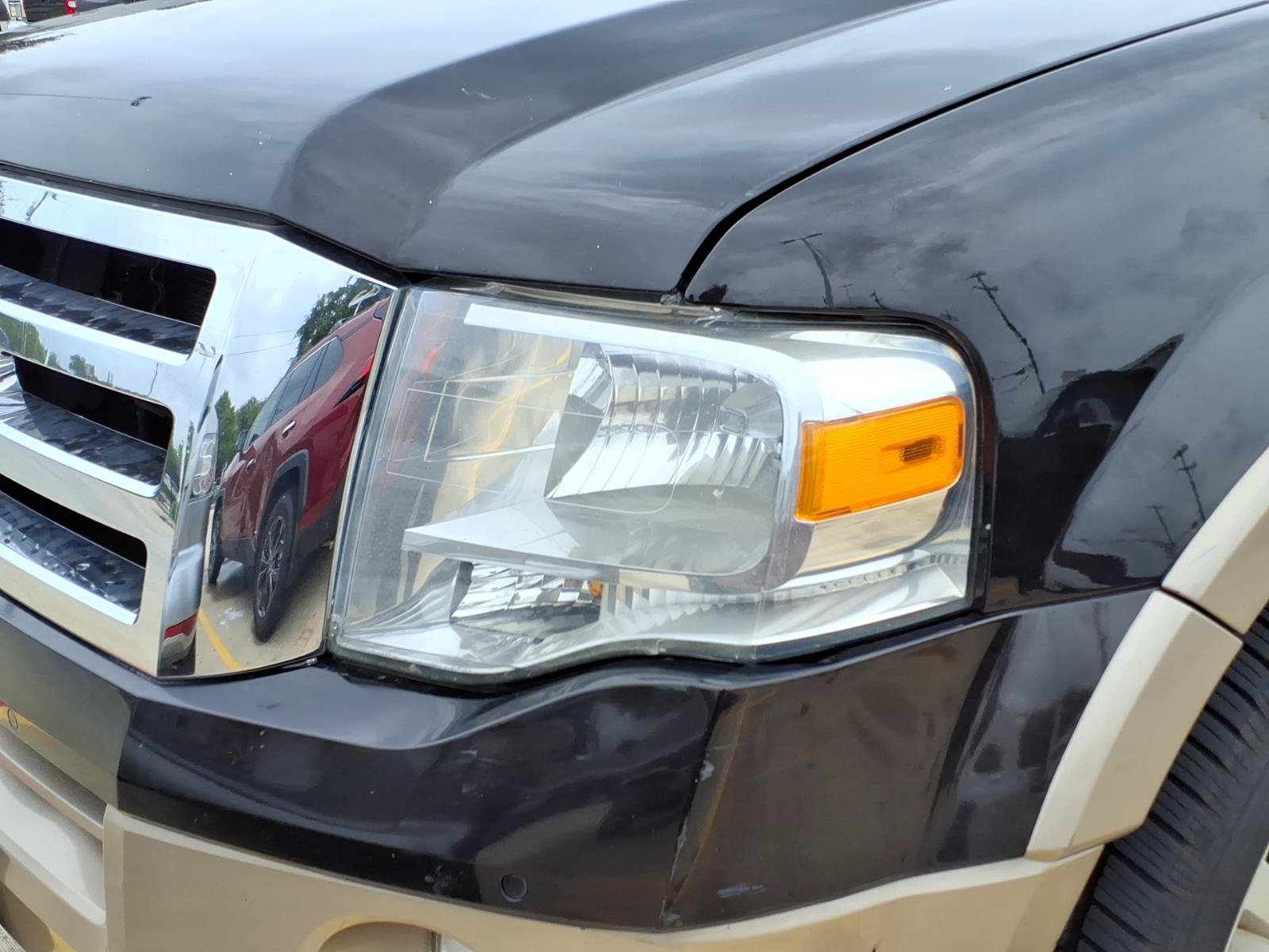 Used 2014 Ford Expedition EL King Ranch RWD image 2