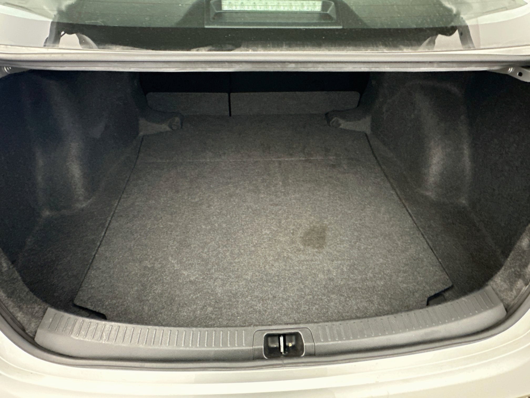 Used 2025 Toyota Corolla LE FWD image 30