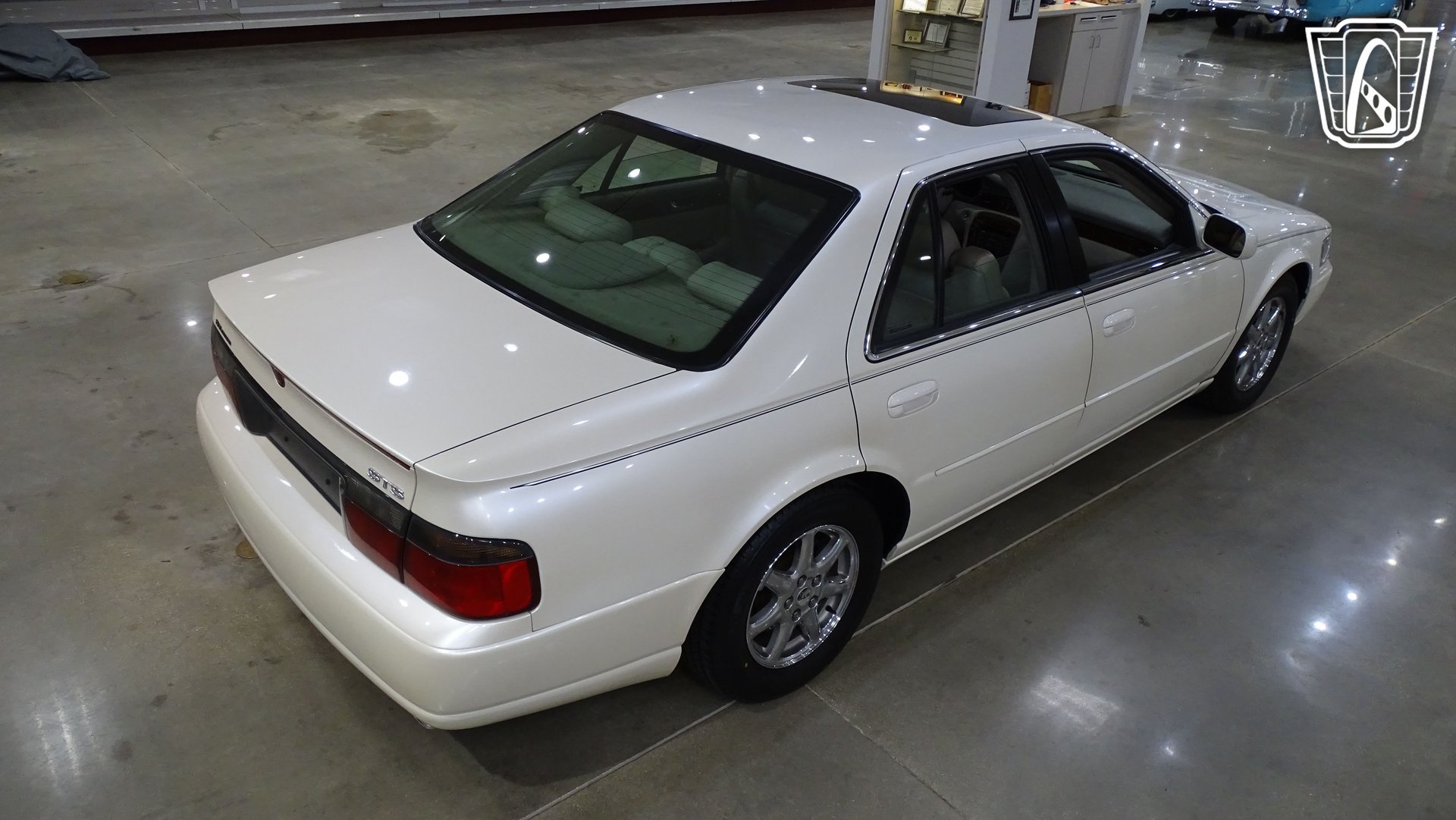 Used 2000 Cadillac Seville STS w/ Convenience Pkg FWD image 14
