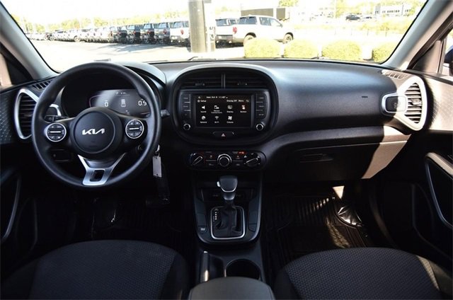 Used 2023 Kia Soul LX w/ Option Group 015 image 7