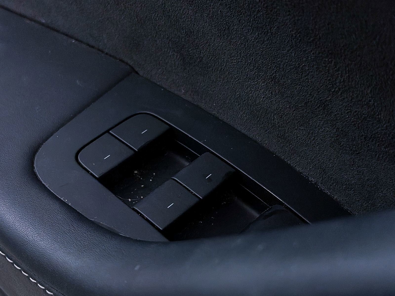 Used 2023 Tesla Model 3 Standard Range image 16