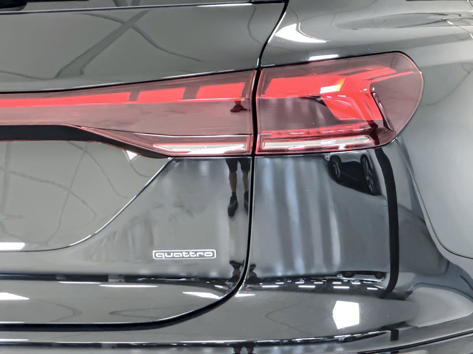 Used 2025 Audi Q6 e-tron Premium Plus AWD/4WD image 27