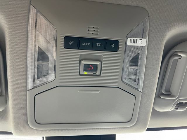 Used 2025 Toyota RAV4 XLE image 19