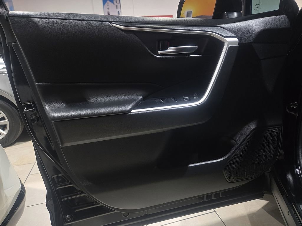 Certified 2024 Toyota RAV4 SE w/ Convenience Package AWD/4WD image 17