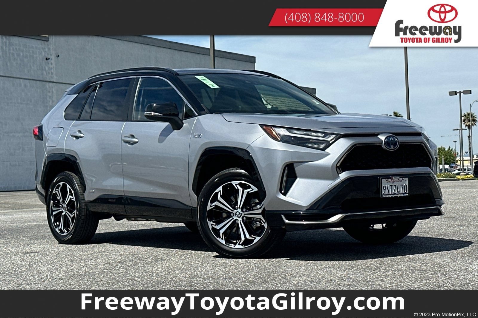 Used 2024 Toyota RAV4 XSE w/ Weather Package AWD/4WD image 1