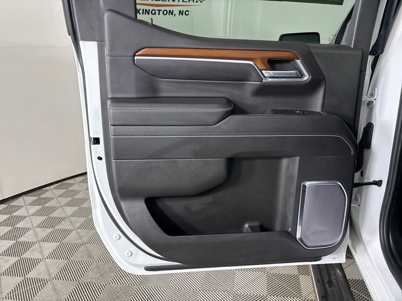 Used 2023 GMC Sierra 1500 Denali w/ Denali Reserve Package image 22