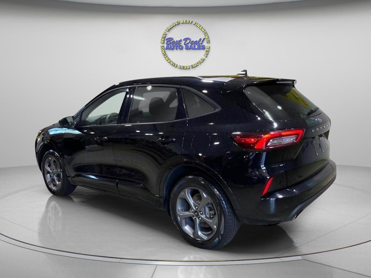 Used 2024 Ford Escape ST-Line Select w/ Tech Pack #1 AWD/4WD image 3