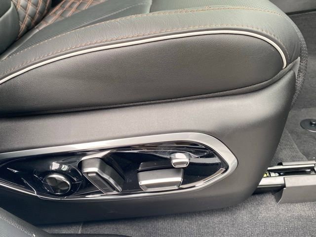 New 2025 Jeep Grand Cherokee Summit w/ Adv Protech Group IV AWD/4WD image 30