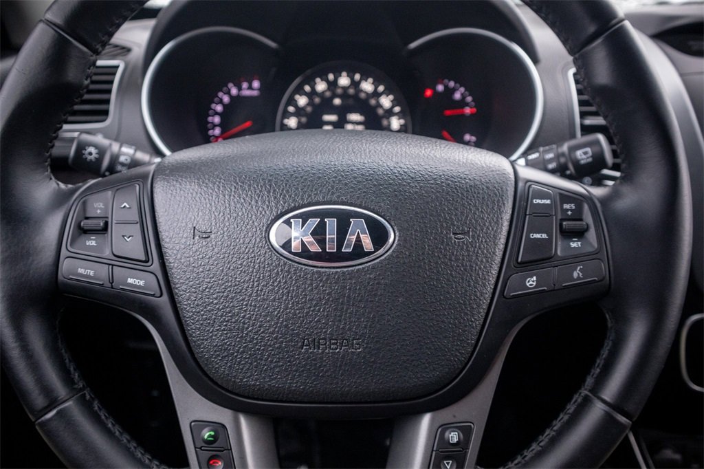 Used 2015 Kia Sorento EX image 11