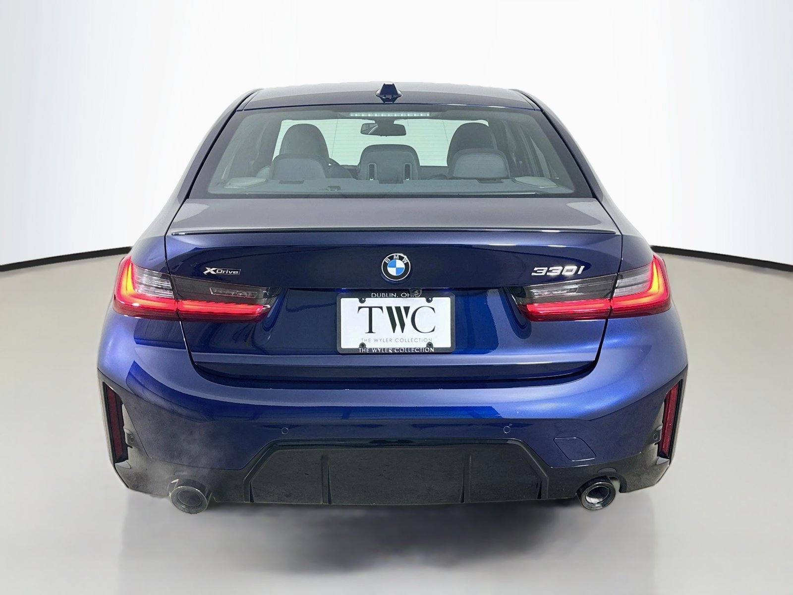 New 2026 BMW 330i xDrive Sedan w/ M Sport Package AWD/4WD image 6