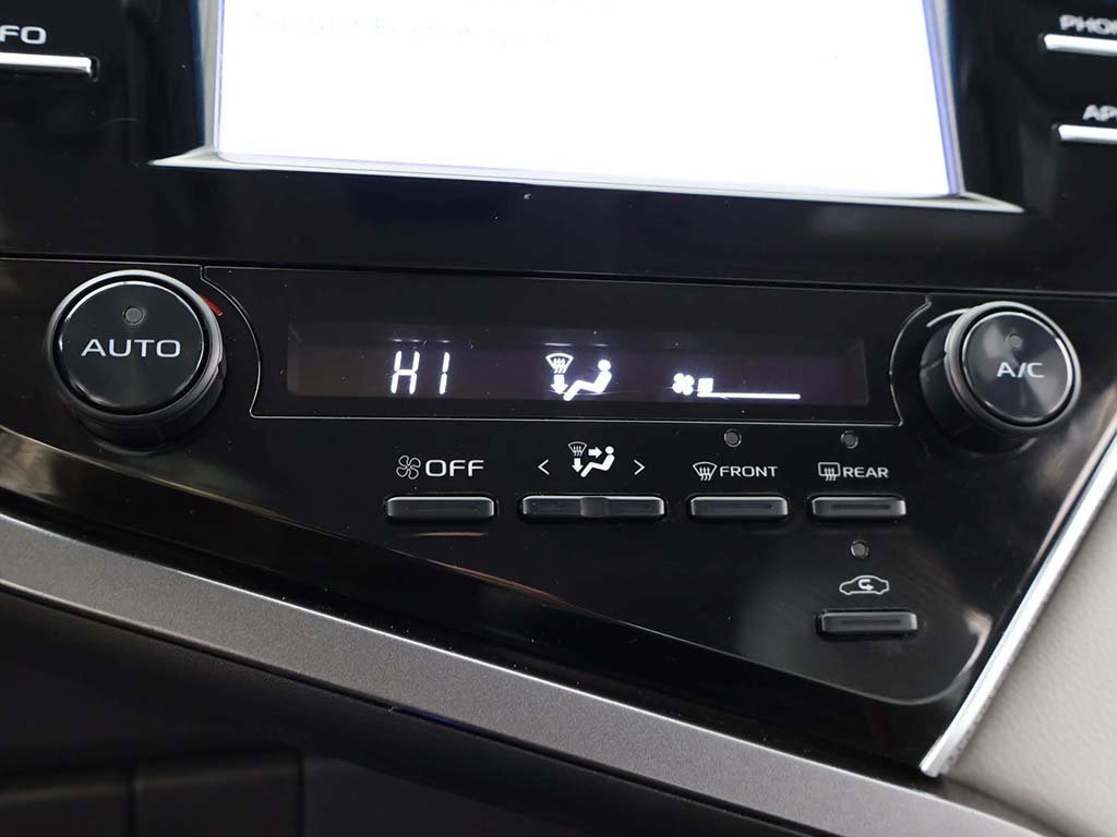 Used 2018 Toyota Camry SE image 42