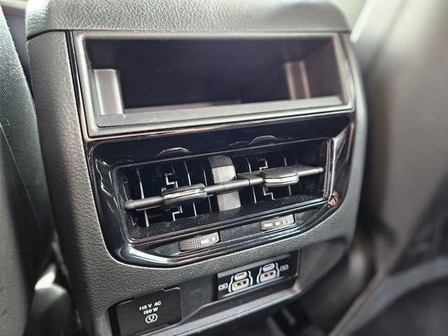 Used 2025 Jeep Grand Cherokee Altitude image 27