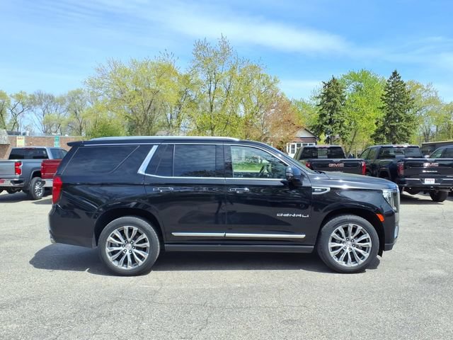 Used 2022 GMC Yukon Denali w/ Denali Premium Package AWD/4WD image 2