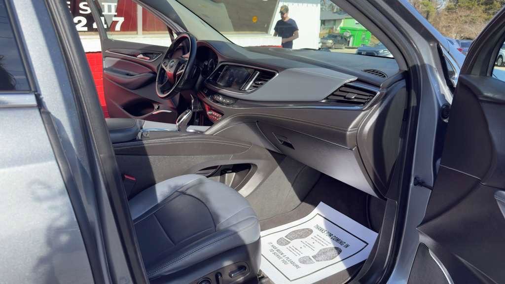 Used 2020 Buick Enclave Essence image 34