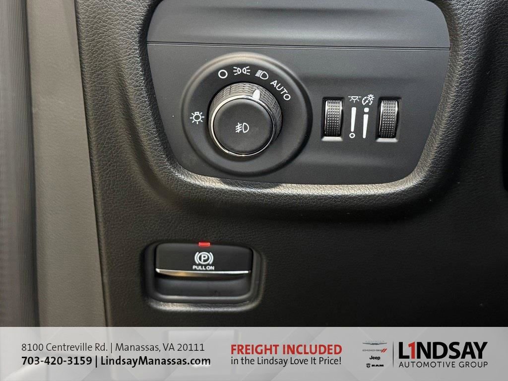 New 2025 Jeep Grand Cherokee L Limited w/ Luxury Tech Group II image 36