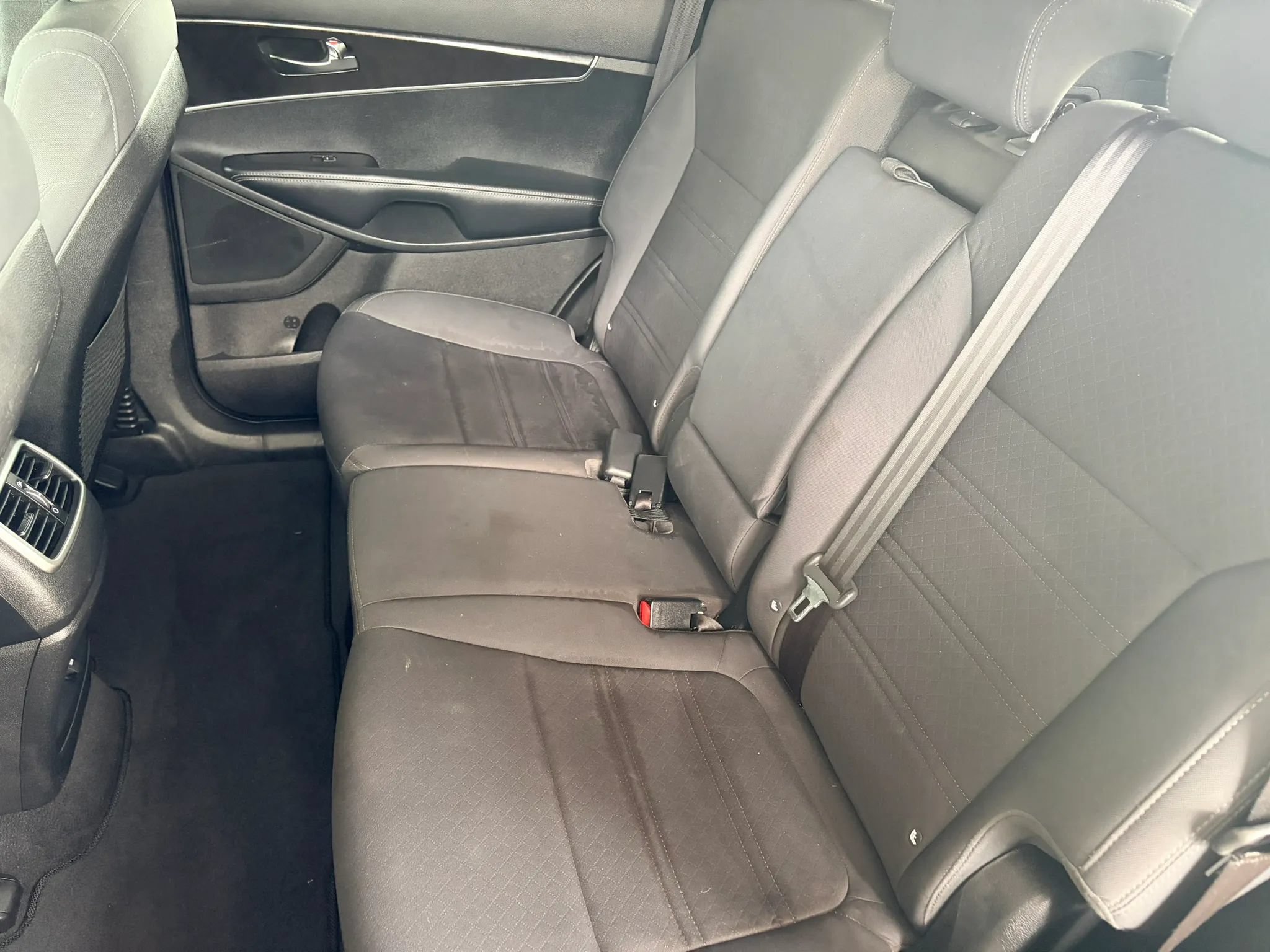 Used 2016 Kia Sorento L FWD image 12