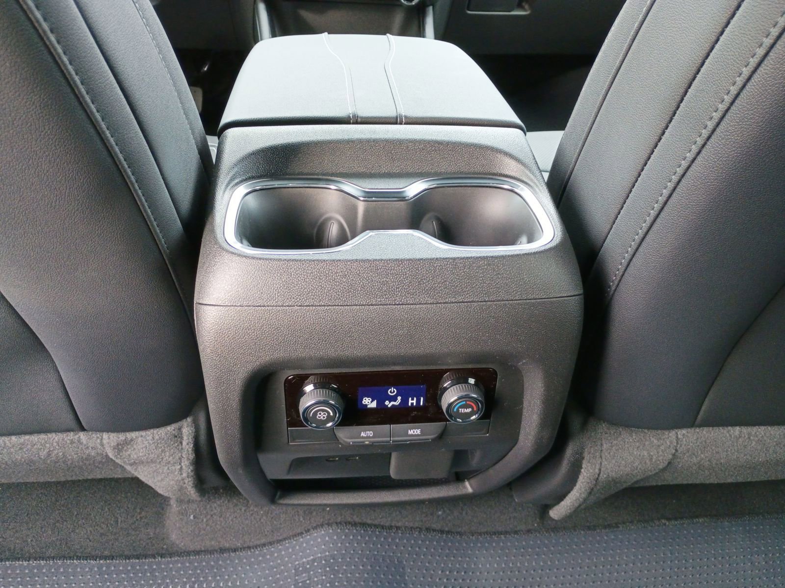 New 2026 Chevrolet Traverse LT image 26