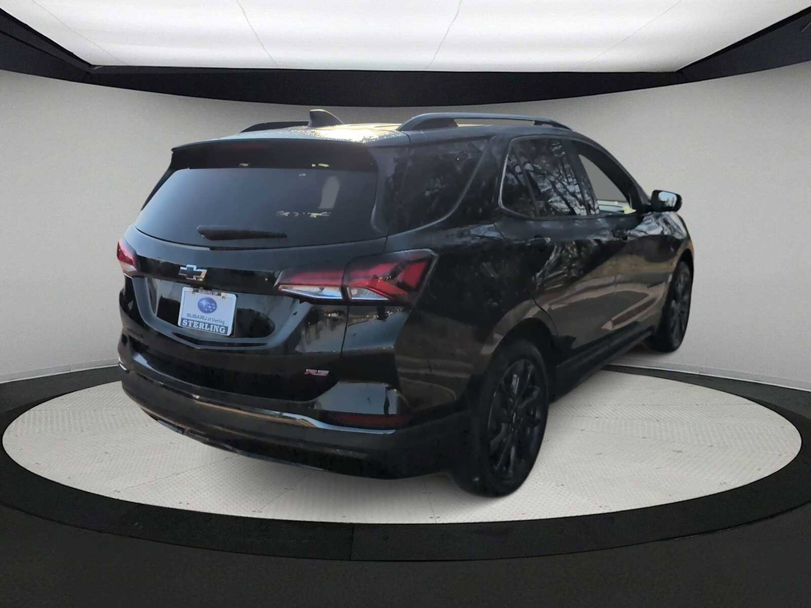 Used 2022 Chevrolet Equinox RS w/ RS Leather Package image 8