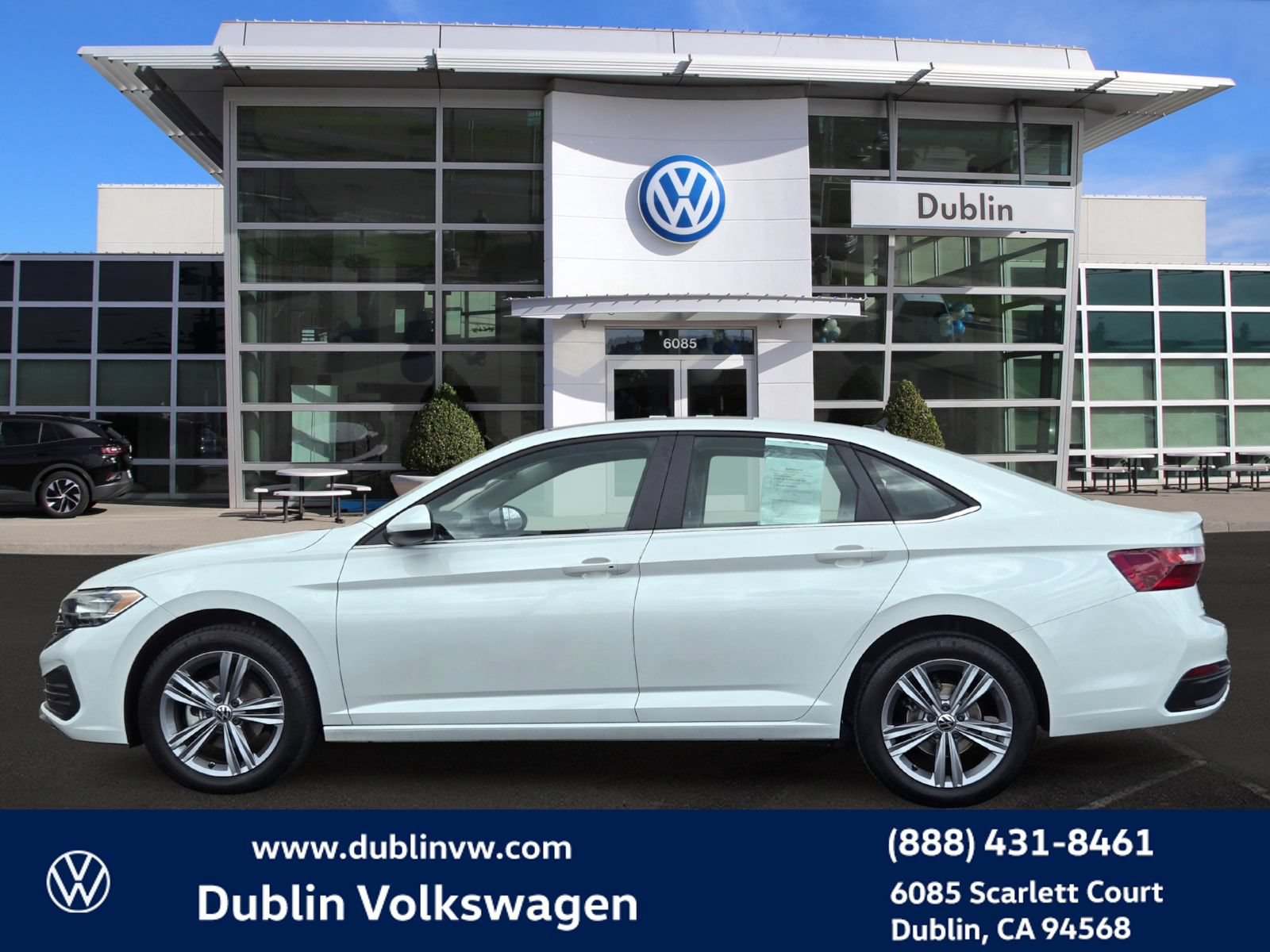 Certified 2023 Volkswagen Jetta SE w/ Panoramic Sunroof Package FWD image 7