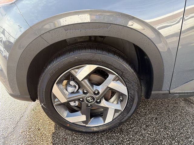 New 2025 Hyundai Venue SEL FWD image 21