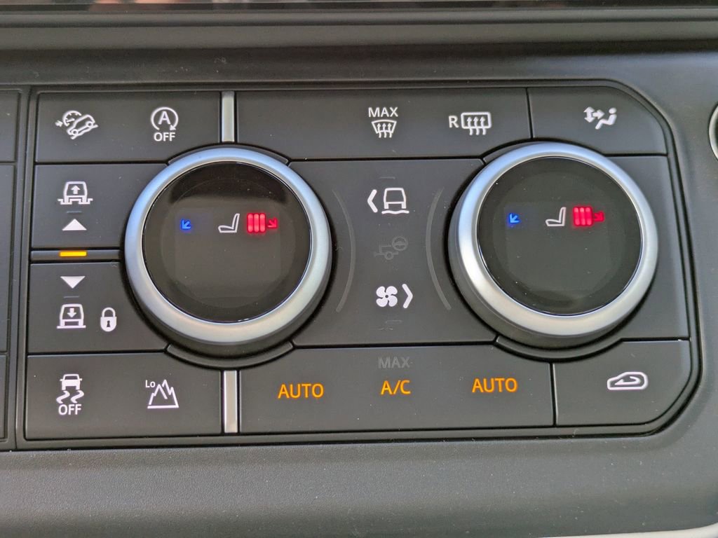 New 2026 Land Rover Defender 110 X-Dynamic SE image 24