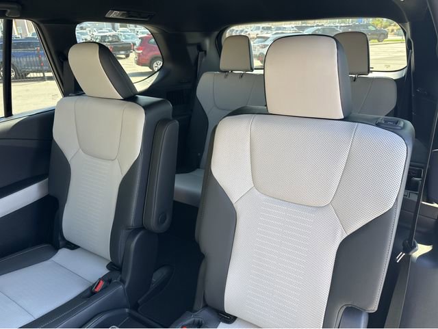 New 2026 Lexus TX 500h AWD image 24