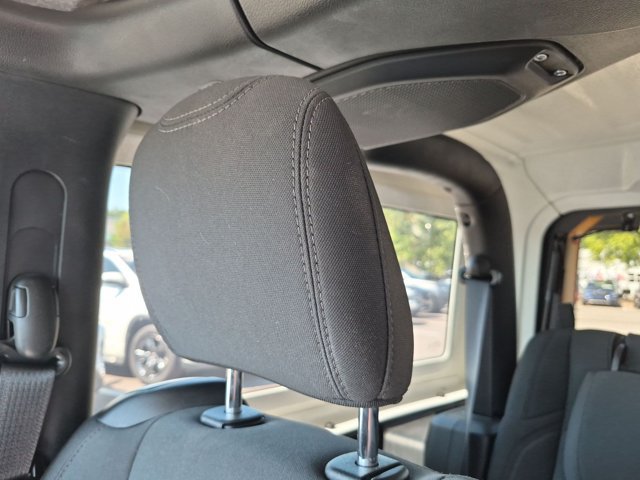 Used 2023 Jeep Wrangler Sport AWD/4WD image 13