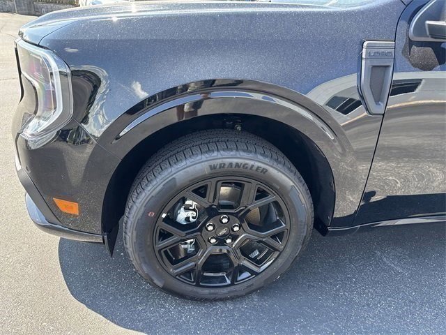 New 2025 Ford Maverick Lobo image 9