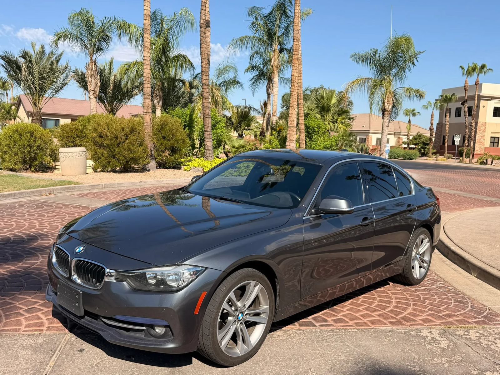 Used 2017 BMW 330i Sedan RWD image 17