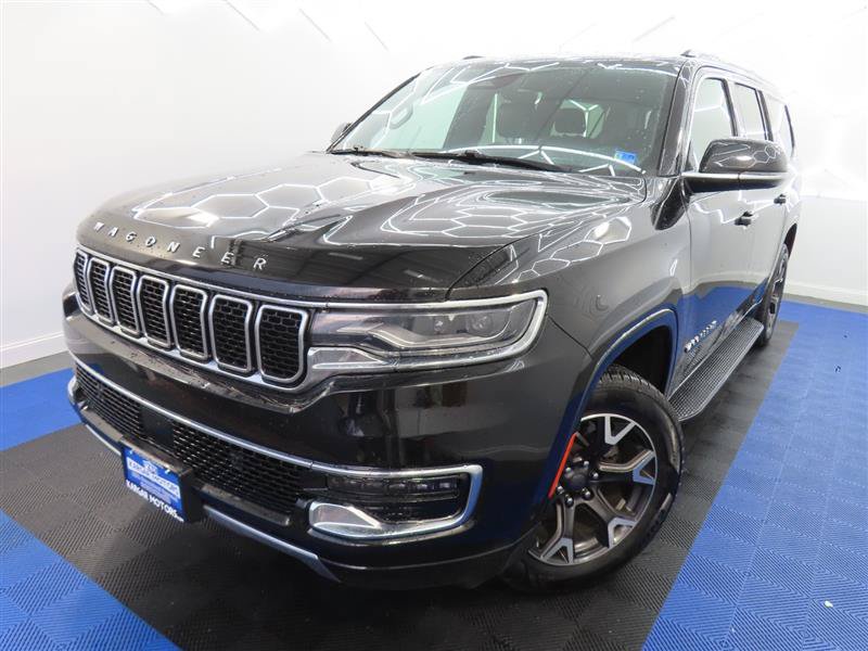 Used 2024 Jeep Wagoneer L Series III w/ Flexible Seating Group AWD/4WD image 4