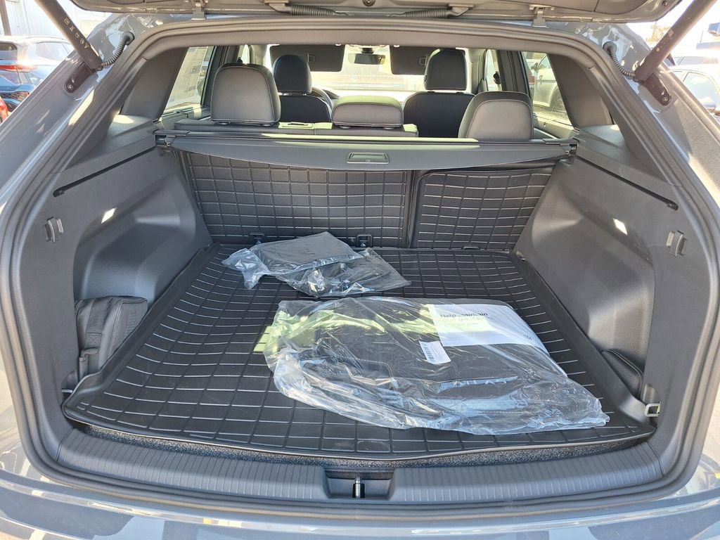 New 2026 Volkswagen Atlas Cross Sport SE image 23