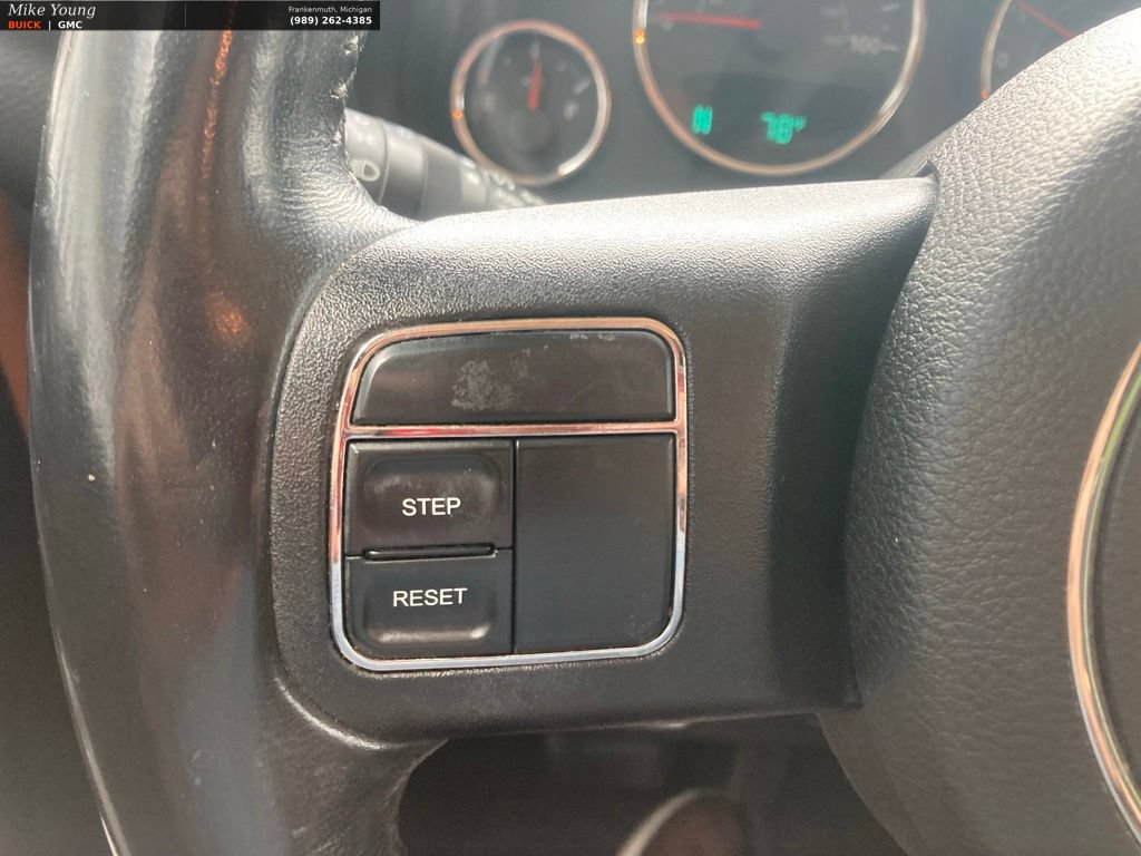 Used 2012 Jeep Wrangler Unlimited Sahara w/ Dual Top Group AWD/4WD image 25