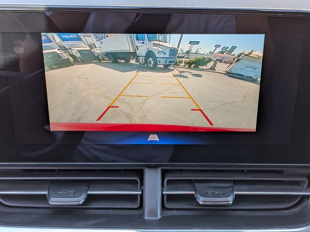 Used 2025 Chevrolet Trax LT w/ LT Convenience Package FWD image 22