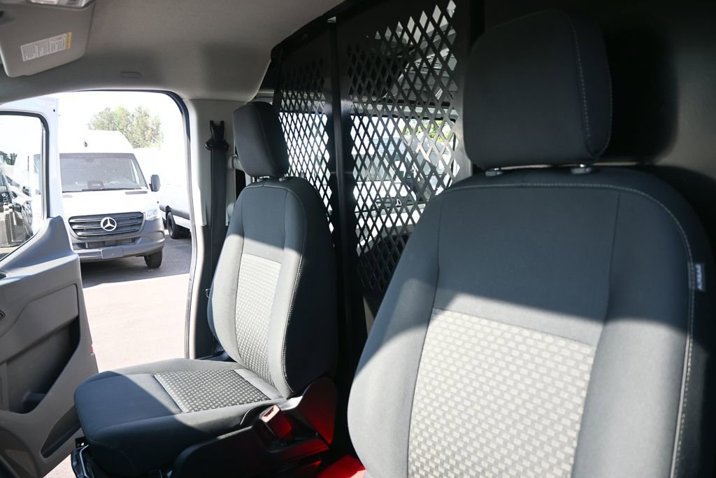 Used 2024 Ford Transit 250 Low Roof w/ Exterior Upgrade Package RWD image 5