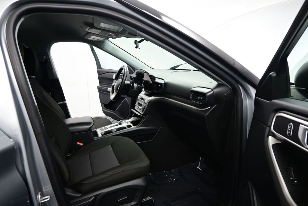 Used 2022 Ford Explorer XLT RWD image 18
