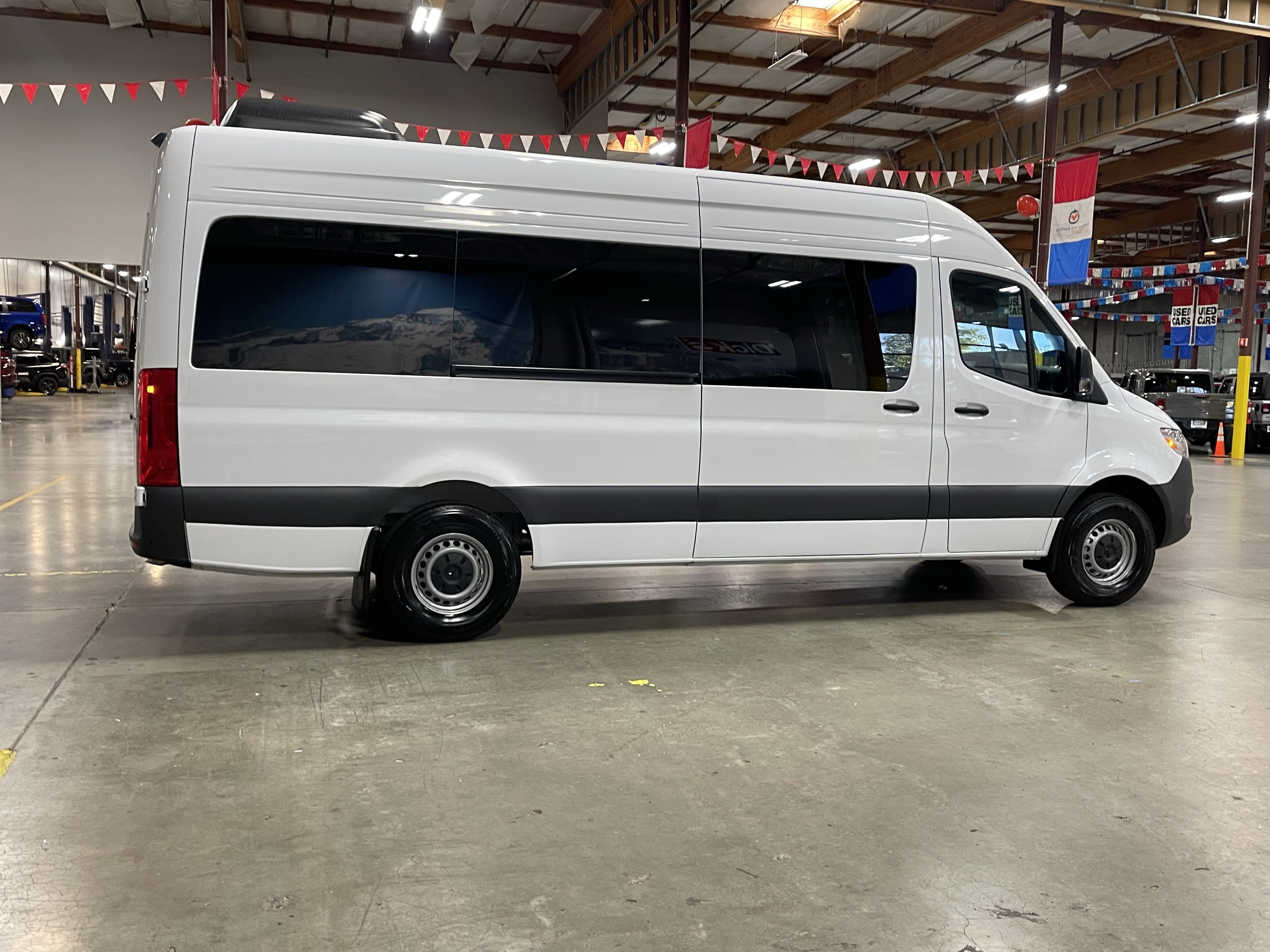 Used 2024 Mercedes-Benz Sprinter 2500 image 7